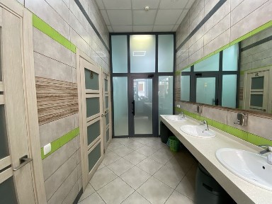 Окремостояча 2-поверхова будівля, площею 1535м2 на Проспекті