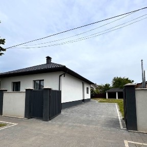 ВЛАСНИК. Продаж будинку з меблями 120м. кв / 6 соток / вул. Разіна