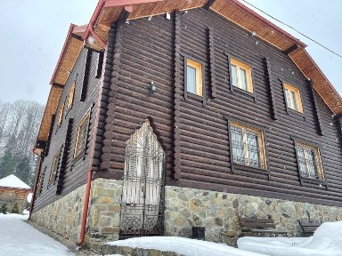 Продаж будинку у Івано-Франківській області