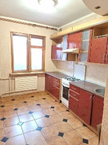 Продам 3 кімнатну квартиру по вул. Соборності (Доценка).