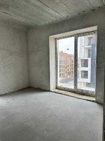 Продається трикімнатна квартира з комунікаціями готова до ремонту