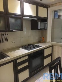 Продажа 3-комнатной квартиры 55 м², Небесной сотни ул., 53