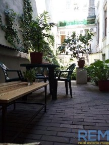 Продажа 5-комнатной квартиры 290 м², Новосельского ул.