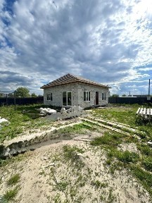 Продаж нового будинку в місті, для молодої сіміі, гарна Ціна !