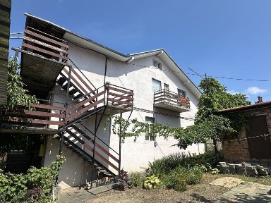 Продаж 3-кімнатнї квартири біля Університету