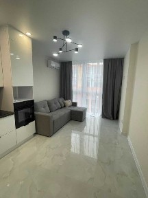 1-но кімнатна квартира з виглялом на річку. Під е-оселю можна!