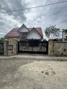 Продаж будинку в р-ні Роші ( 5 хв. до центру)