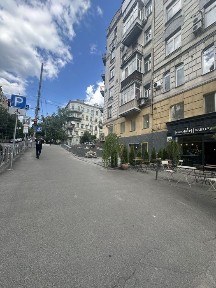 Київ, Печерський, вулиця Саксаганського 61