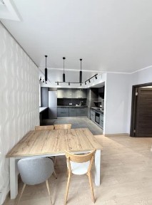 Продажа 3-комнатной квартиры 82 м², Жемчужная ул.