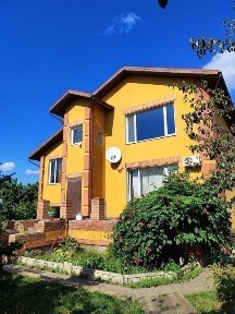 Продам дом недалеко от города, большой участок