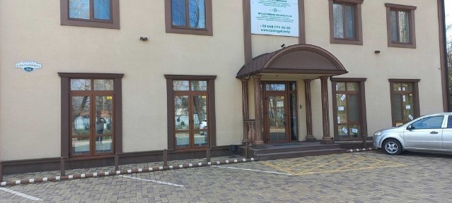 Оренда мебльованих кабінетів