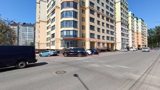 Цікаве комерційне приміщення