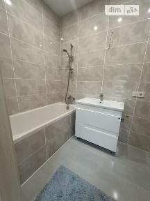 Двокімнатна квартира з ремонтом в заселеному будинку! Без комісії!