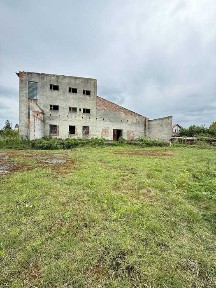 Продаж складських приміщень