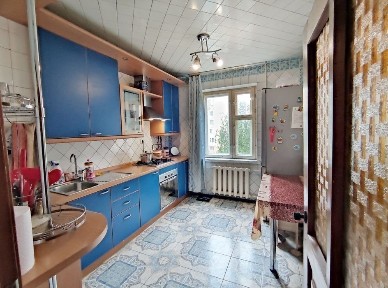 Вишневе, Вітянська 8