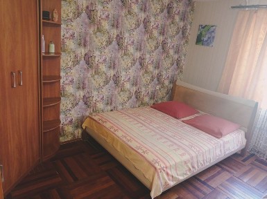 Посуточно почасово 1-комн. кв Правый берег, Осипенковский