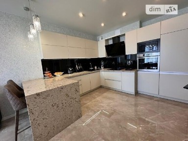 Власник. Світло. Центр. Новий ремонт. Паркінг. Зарядне для авто. Хофман