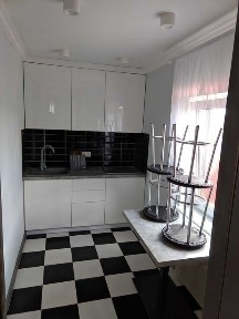 Квартира подобово житло в центрі навпроти АТБ.