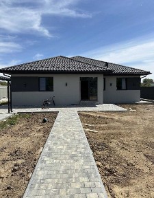 Продається сучасний одноповерховий будинок в Агрономічному