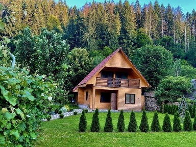 Міжгір'я, Центральна 4