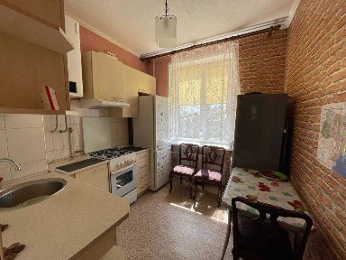 Продаємо 2 кімн. сталінку по вулиці Криворіжсталі.