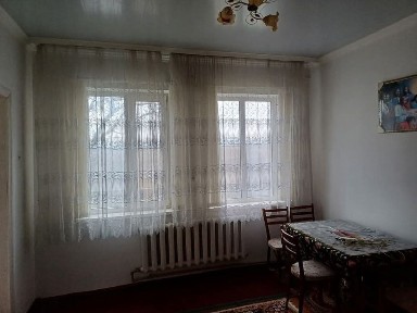 М. Новоселиця. Продається будинок