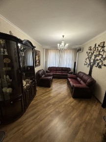 Продам Трехкомнатную квартиру проспект Почтовый (Карла Маркса).