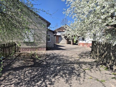 Будинок, хата, садиба