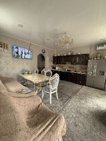 Продаж гарного будинку у місті