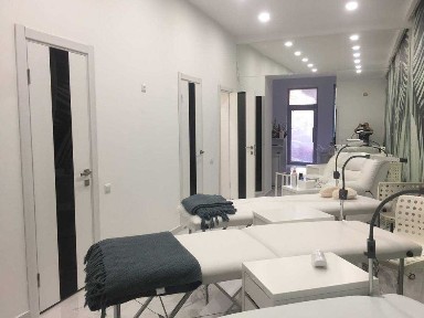 Продаж комерційної нерухомості м. Львів вул. Балабана 10, 1 пов. фасад