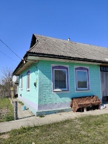 Хата зі зручностями всередині