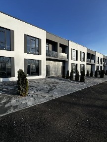 Таунхаус квартира Киев Дарницкий Осокорки метро Славутич от застройщик