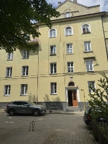 Продаж 2к квартири вул. Стрийська 52 біля парку