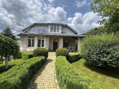 Продам шикарний будинок в с. Нові Петрівці ( Межигірʼя)