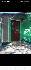 Будинок з магазином