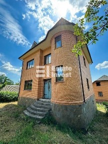 Продаються 2 будинки за ціною одного, с. Литвинівка, 35 км від Києва