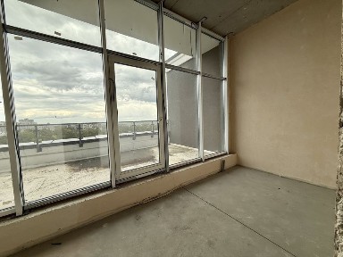 Продам пентхаус з терасою в центрі міста з неймовірним видом на місто!