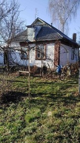 (3) Продам частину будинку у Луці-Мелешківській 1736