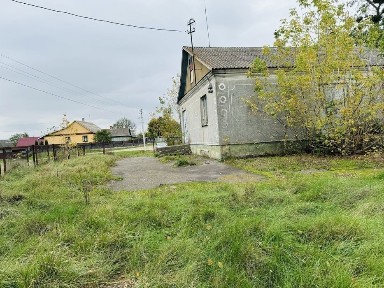 Продаж комерційного приміщення в с. Хрінів