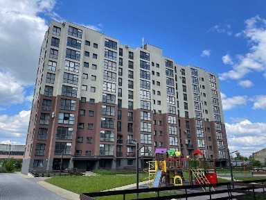 Продаж 3 кімнатної квартири з видом на гори.