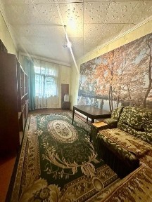 Продаю 3 комнатную сталинку, центр города, ул. Кобылянского