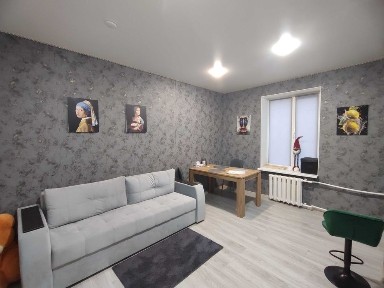 Продаж квартири по вул. Тихвінська, буд. 4 (КРЕС)