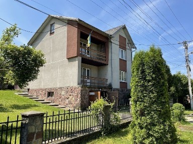 Продається гарний будинок смт. Глибока