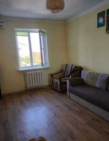 Продам квартиру с. Розсошенці