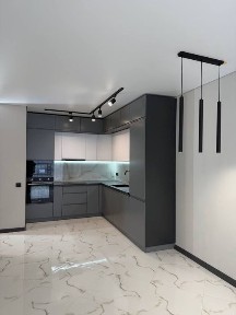 Продаю стильну 2-кімнатну з кухнею-студією