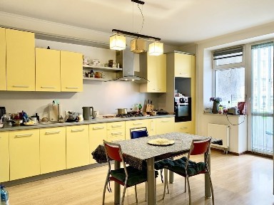 Продаж 3 кім. квартири, вул. Плугова, 10