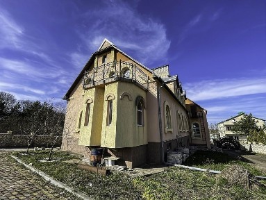 Продаж будинку біля лісу Підгородне