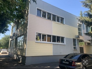 Частина офісного приміщення