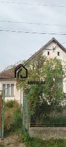 Продається будинок з великим земельний участок