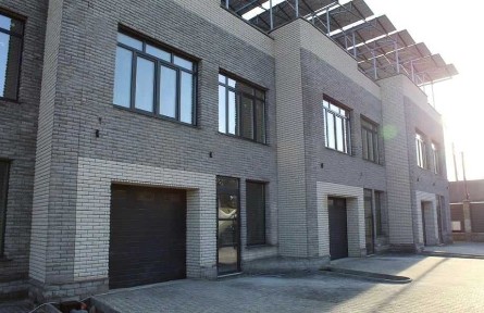 Продаж 2 поверх. таунхаусу р-н Вокзальна з СЕС 